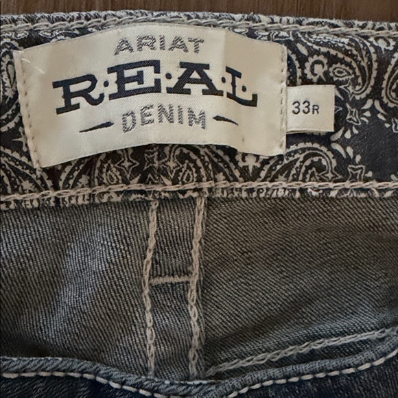 NWOT Ariat Women's mid rise Straight jeans 33R - Picture 2 of 4